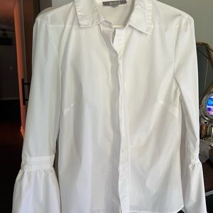 White cotton shirt with ruffled sleeves